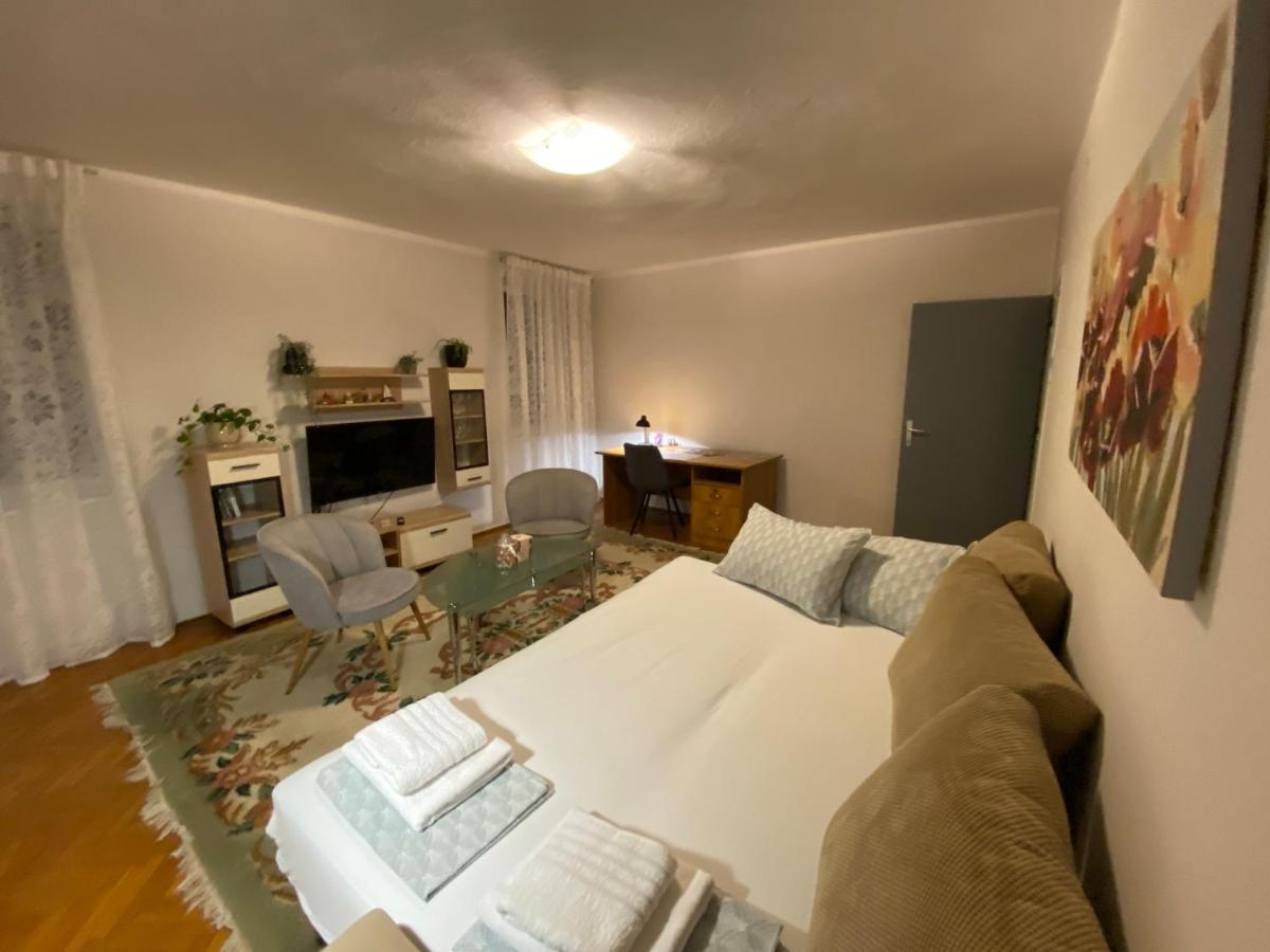 Apartman Colapis- Self Check In, Free Parking, Premium Location! Károlyváros Kültér fotó